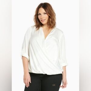 Torrid Satin Surplice Blouse Ivory women size 4x nwt